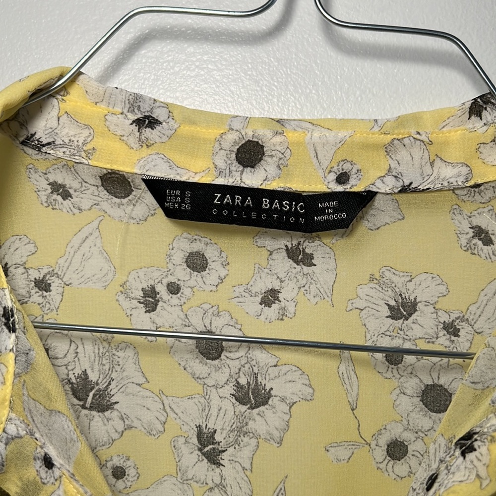Blouse - Picture 2 of 6